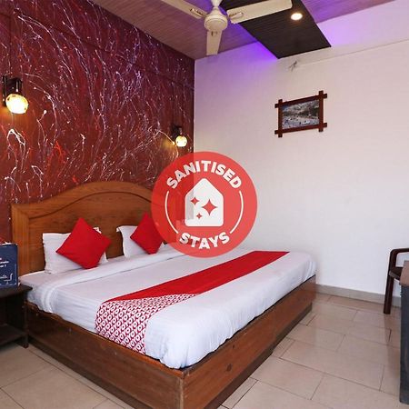 Oyo 77137 Hotle Castle Inn Mumbai Exterior foto