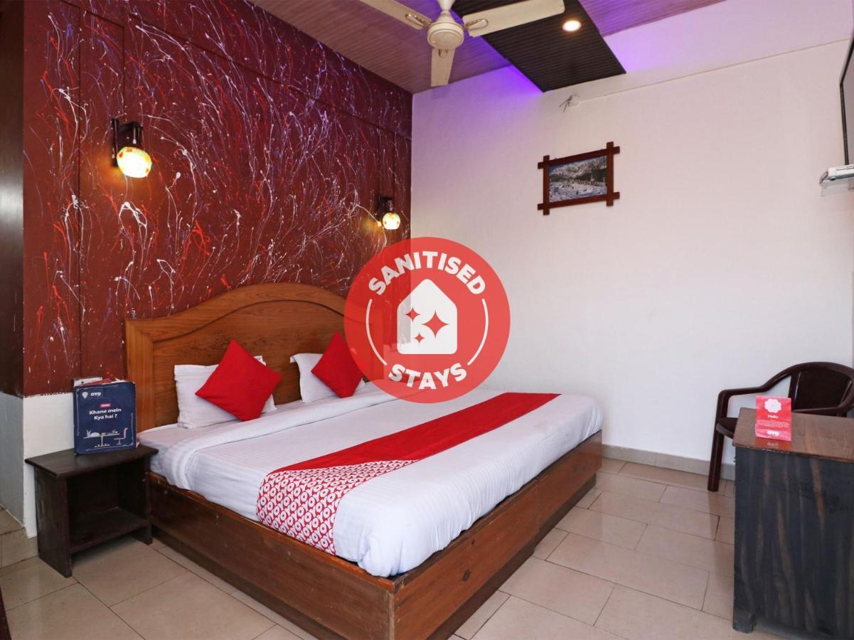 Oyo 77137 Hotle Castle Inn Mumbai Exterior foto